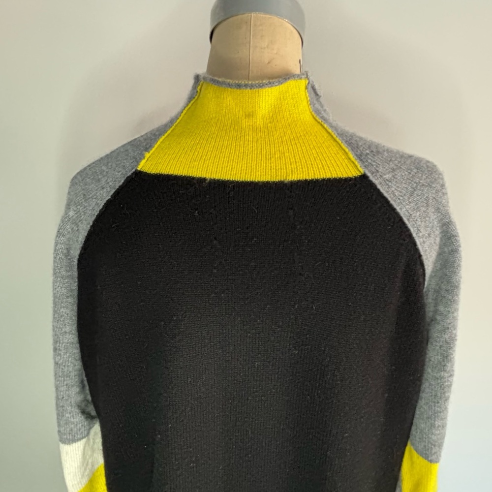 Elliott Lauren Black Cashmere Color Block Sweater